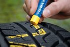 LYRA 4950 TYRE+ HEAVY DUTY CRAYON  Ø15 mm LYRA 4950 TYRE+ HEAVY DUTY CRAYON  Ø15 mm